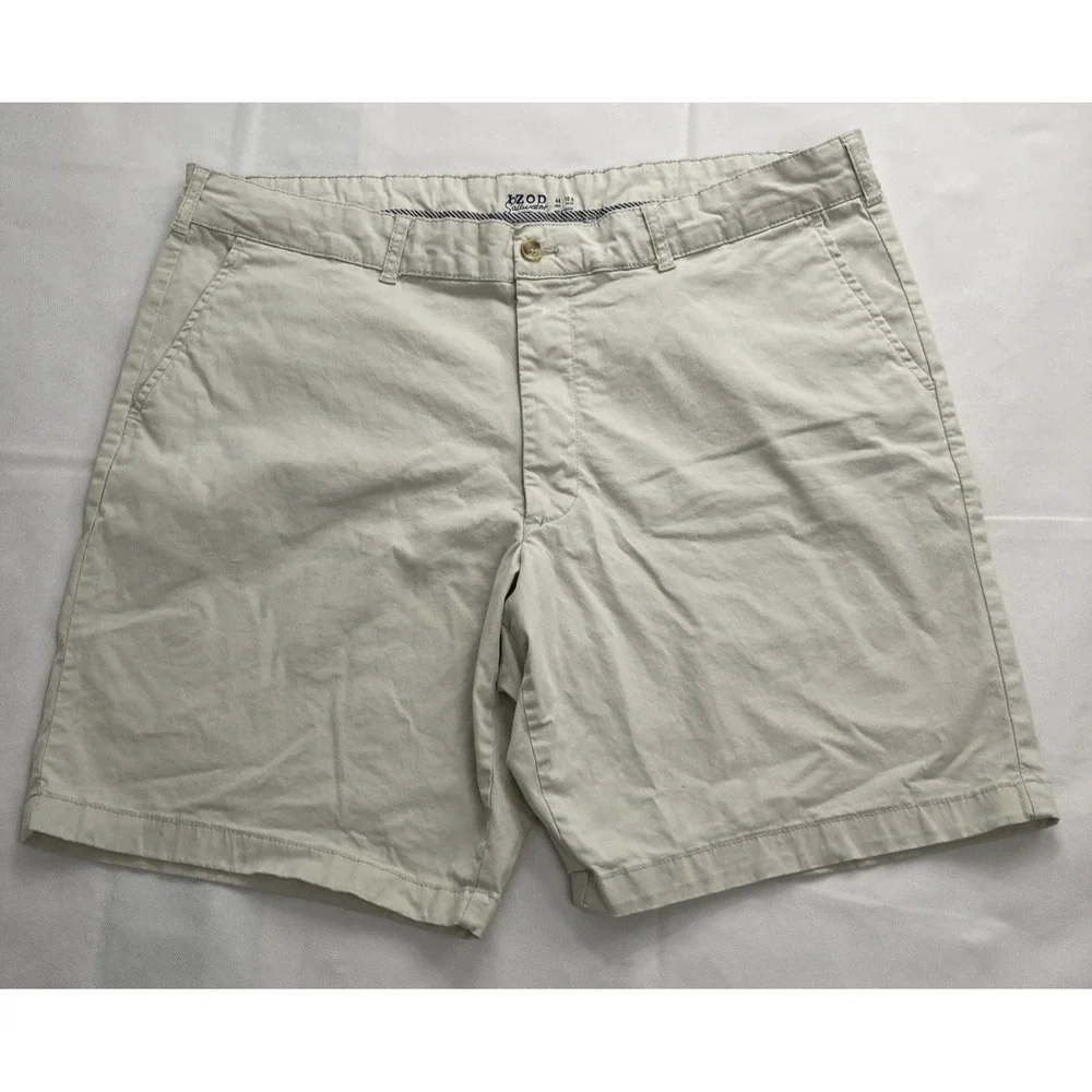 IZOD Saltwater Stretch Chino Shorts Men's 44 Khaki Flat Front 10.5